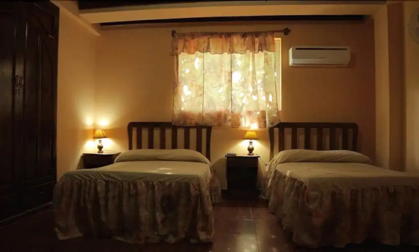 Colin's Hotel