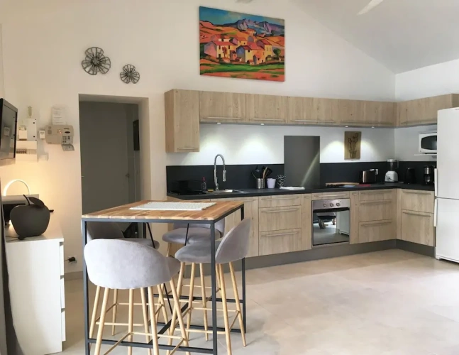 1 Bedroom Bungalow with sea view