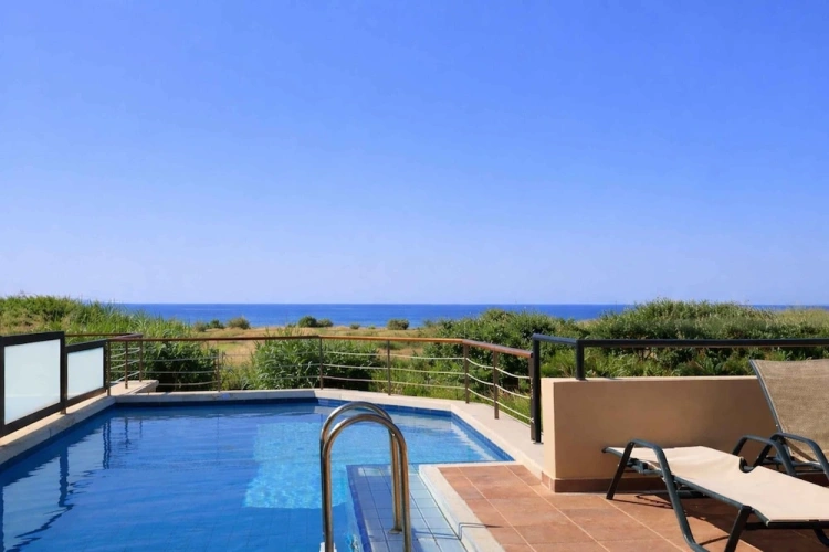 2 Bedrooms Classic Villa with balcony and with sea view