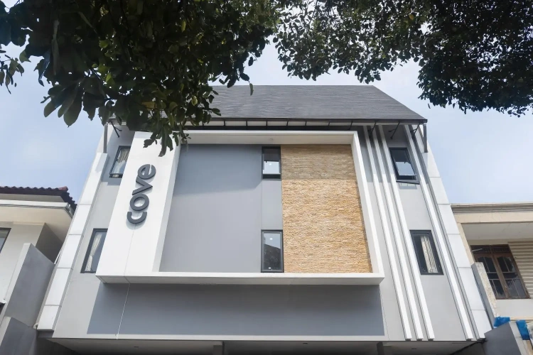 UROOMS Panglima Polim