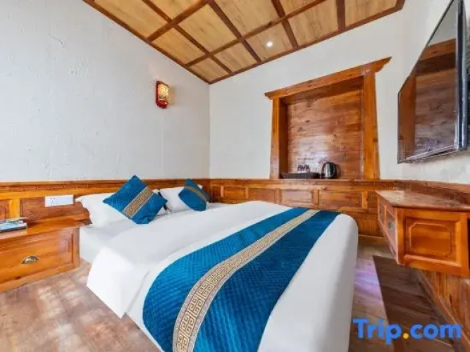 Standard Double room with courtyard view