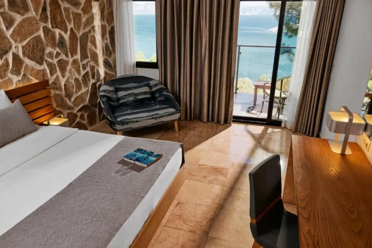 Double room with balcony and with sea view