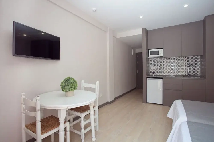 Studio with balcony and with city view