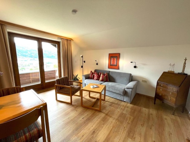 Apartment with lake view