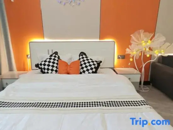 Meet Apartment (Jiuhua Square Branch)