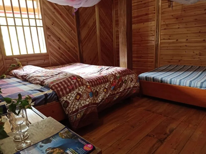 Lenh Family House