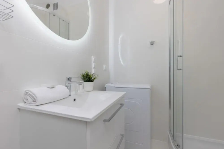 Sunny Studio Raclawicka by Renters
