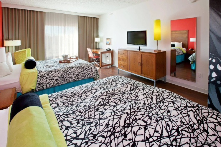 Hotel Indigo Columbus Architectural Center by IHG
