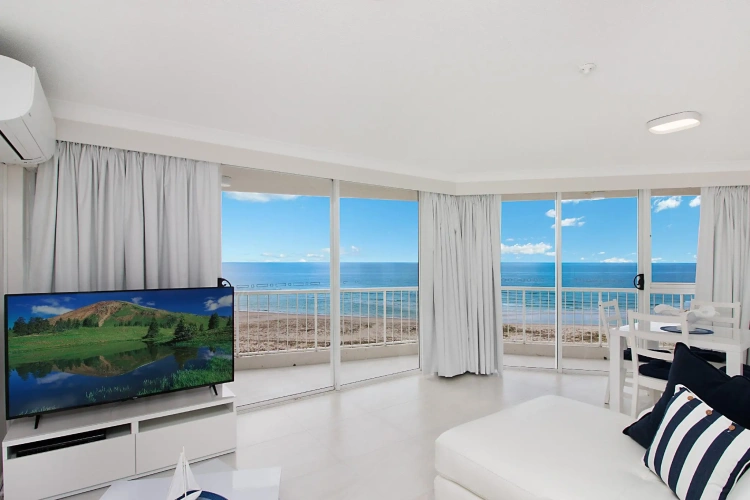 2 Bedrooms Executive Quadruple Apartment with ocean view