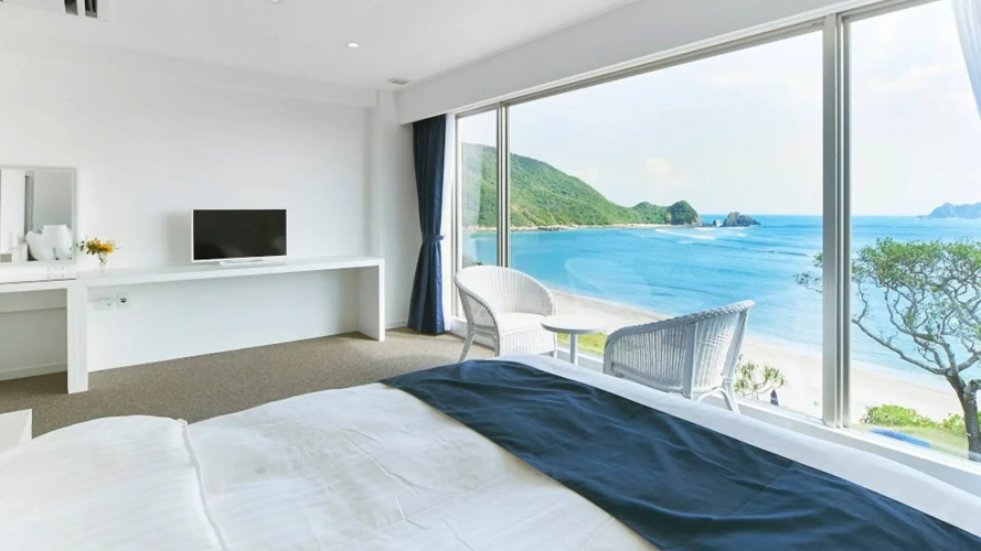 Standard Twin room with ocean view