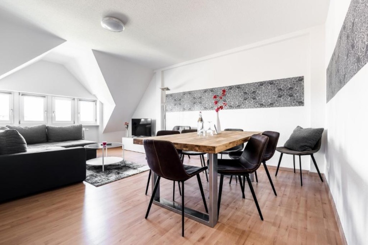 3 Bedrooms Apartment