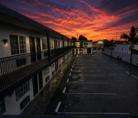 The Atlas Inn & Suites Lax - Inglewood, CA