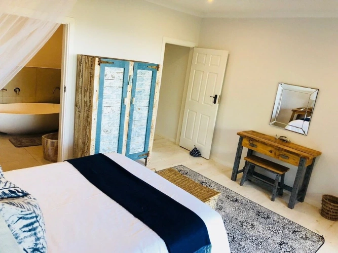 4 Bedrooms Cottage