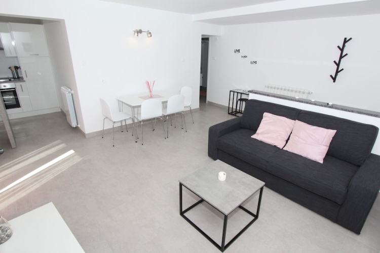 1 Bedroom Apartment with balcony