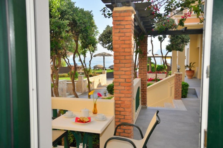 Family Apartment with partial sea view