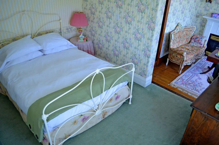 Bedham Hall Bed & Breakfast