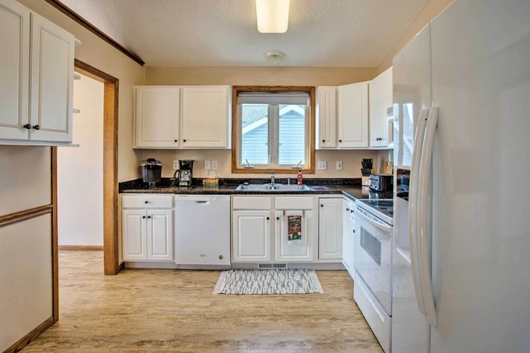 3 Bedrooms Cottage