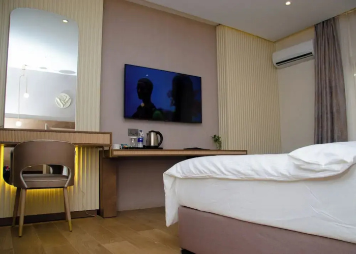 Check Inn Hotel Gimbiya