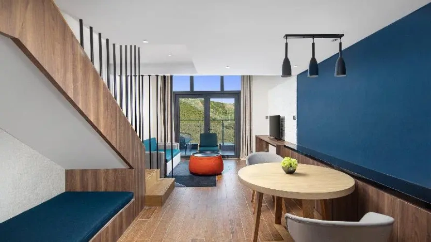 1 Bedroom Quadruple Suite