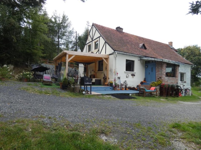 4 Bedrooms Cottage