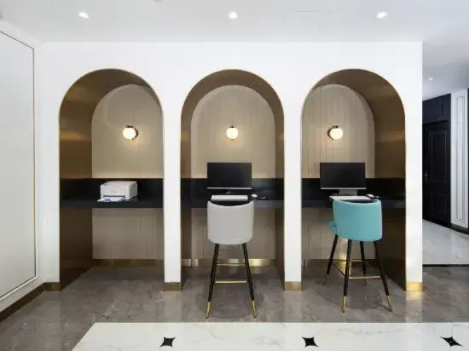 Xana Deluxe Hotel