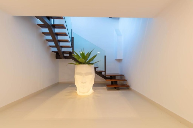 4 Bedrooms Cottage