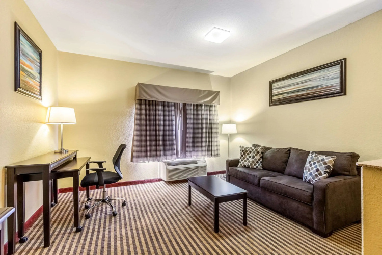 Quality Suites North Houston