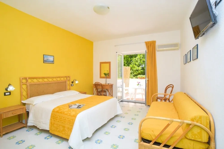 Standard Quadruple room