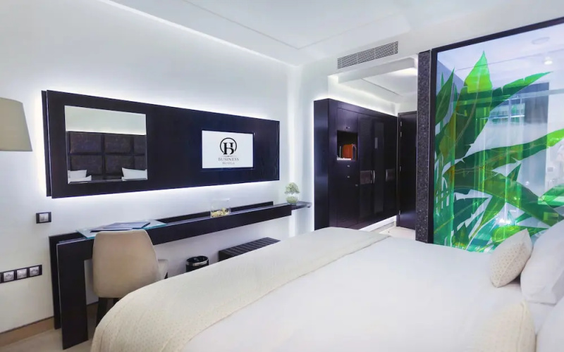 Business Hotel