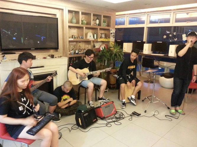 With Guesthouse