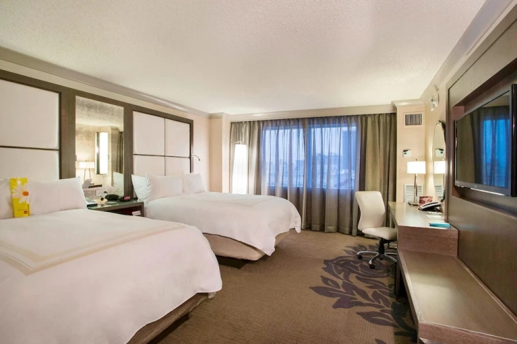 Standard Quadruple Club room