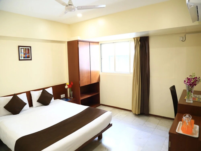 OYO 13771 Executive Residency