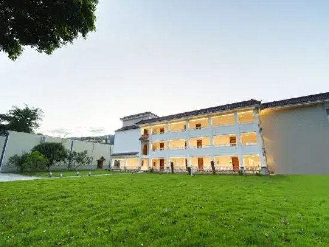 Erlang Mountain Hotel