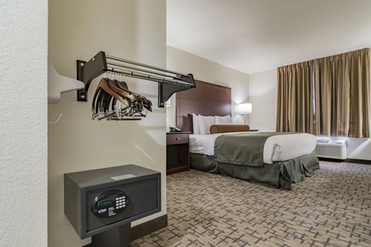 Cobblestone Hotel & Suites - Paxton