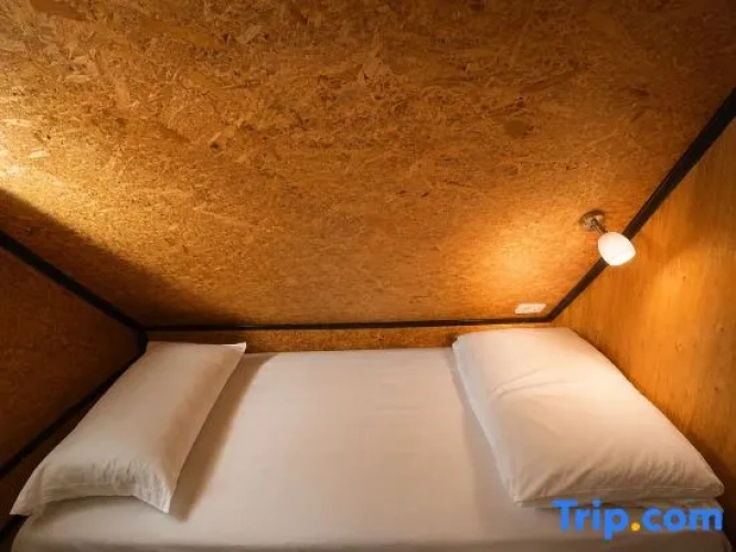 Bed in Dorm