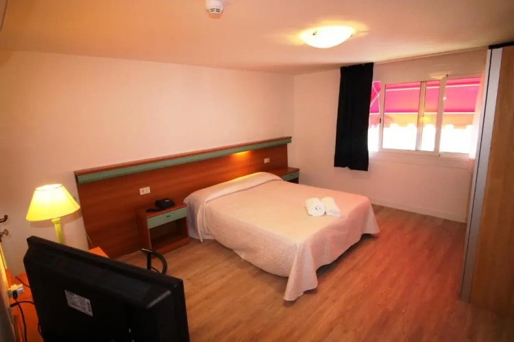 Classic Triple room