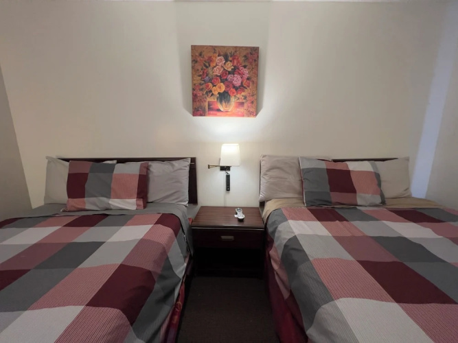 Monashee Motel