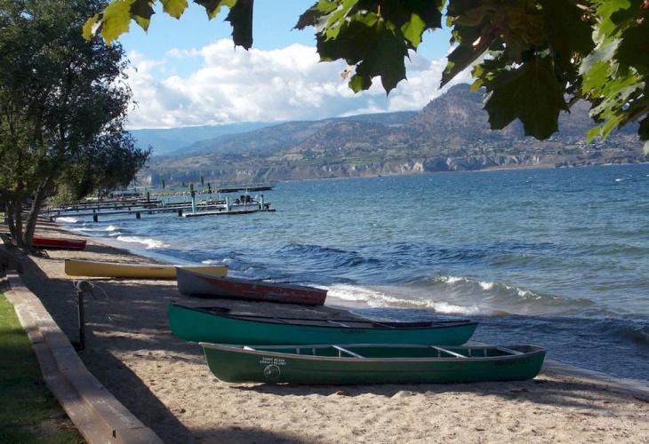 Sandy Beach Lodge