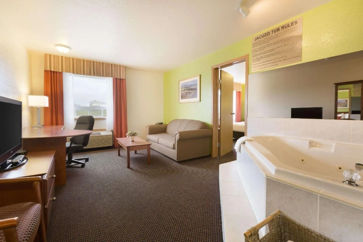 Deluxe Double Suite