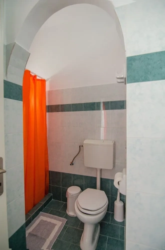 Standard Triple room with garden view
