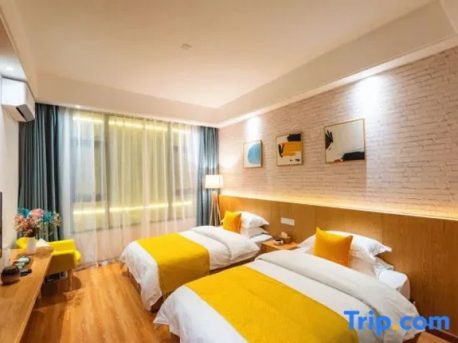 Standard Twin Family room