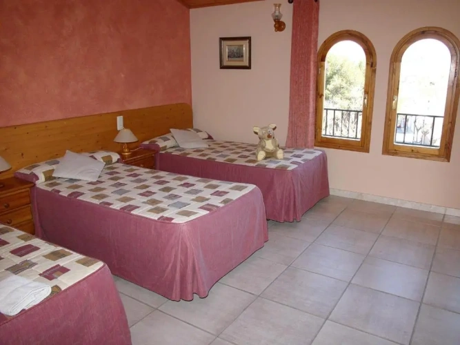 Standard Triple room