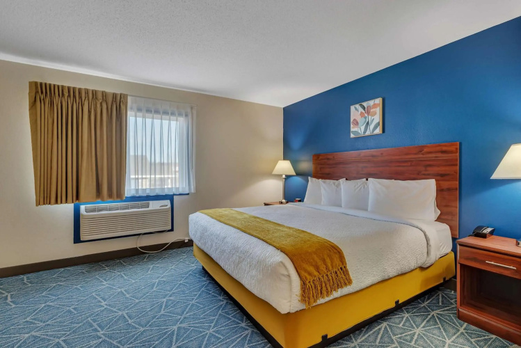 Spicer Hotel