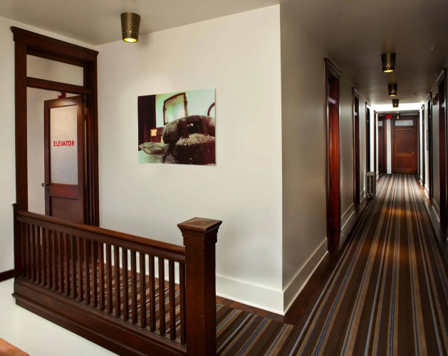 Commodore Hotel