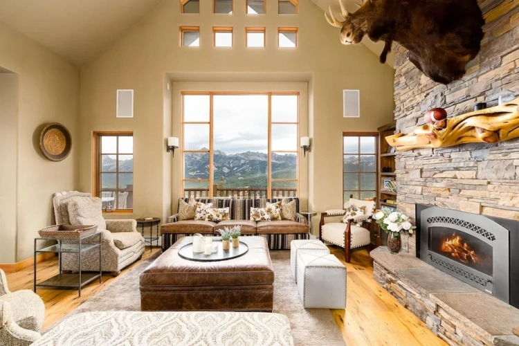 4 Bedrooms Cottage