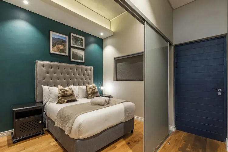 The Docklands Luxury Apartments