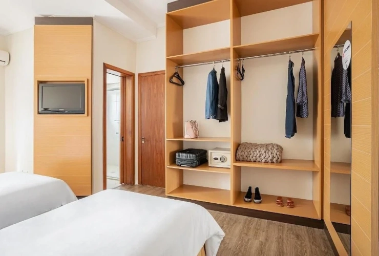 Standard Twin room with balcony