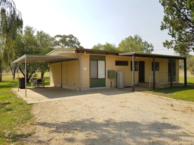 3 Bedrooms Cottage
