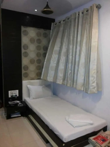 Deluxe Single room