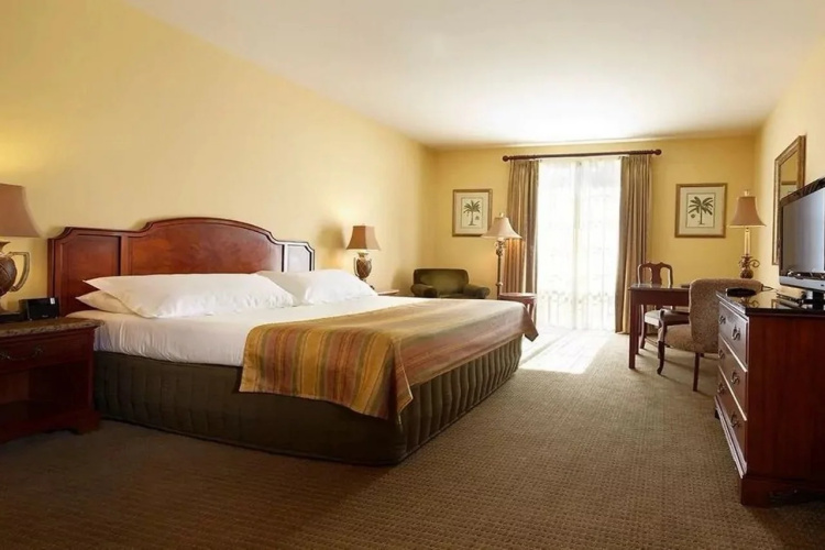The Capri Inn